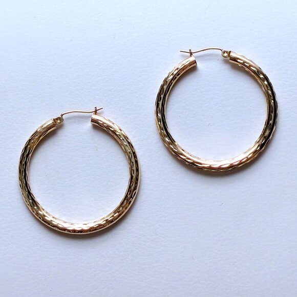 Vintage Large Solid 14K Yellow Gold Diamond Cut Hoop Pierced Earrings 14kt - Picture 2 of 7